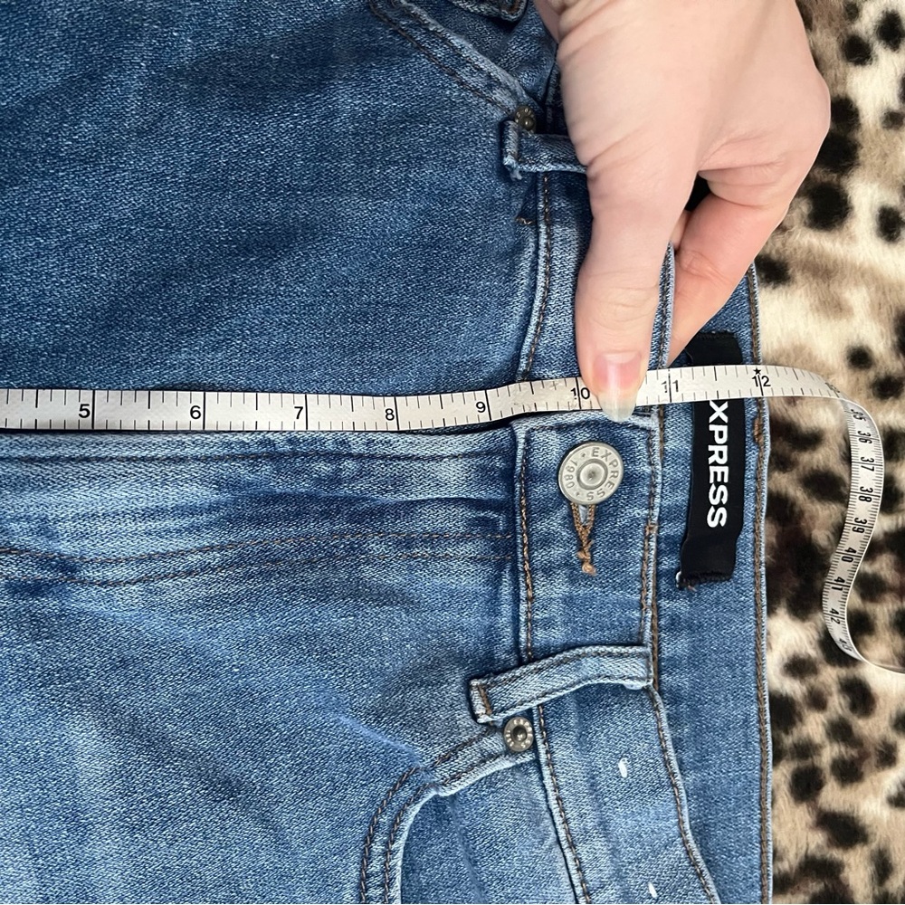 Express waist 32” women’s bell flare high rise jeans - Picture 10 of 12